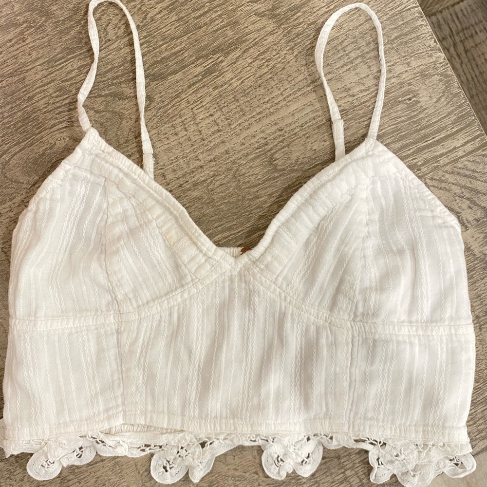 FREE PEOPLE LACE CROP TOP